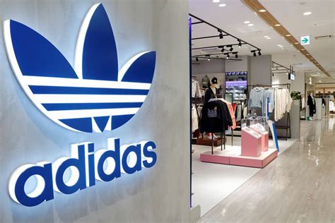 アディダス オリジナルスショップ クレフィ三宮 adidas Brand .